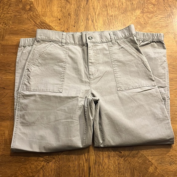 NWT Eddie Bauer size 8 Adventurer Stretch Ripstop Jogger Pants - Picture 4 of 12